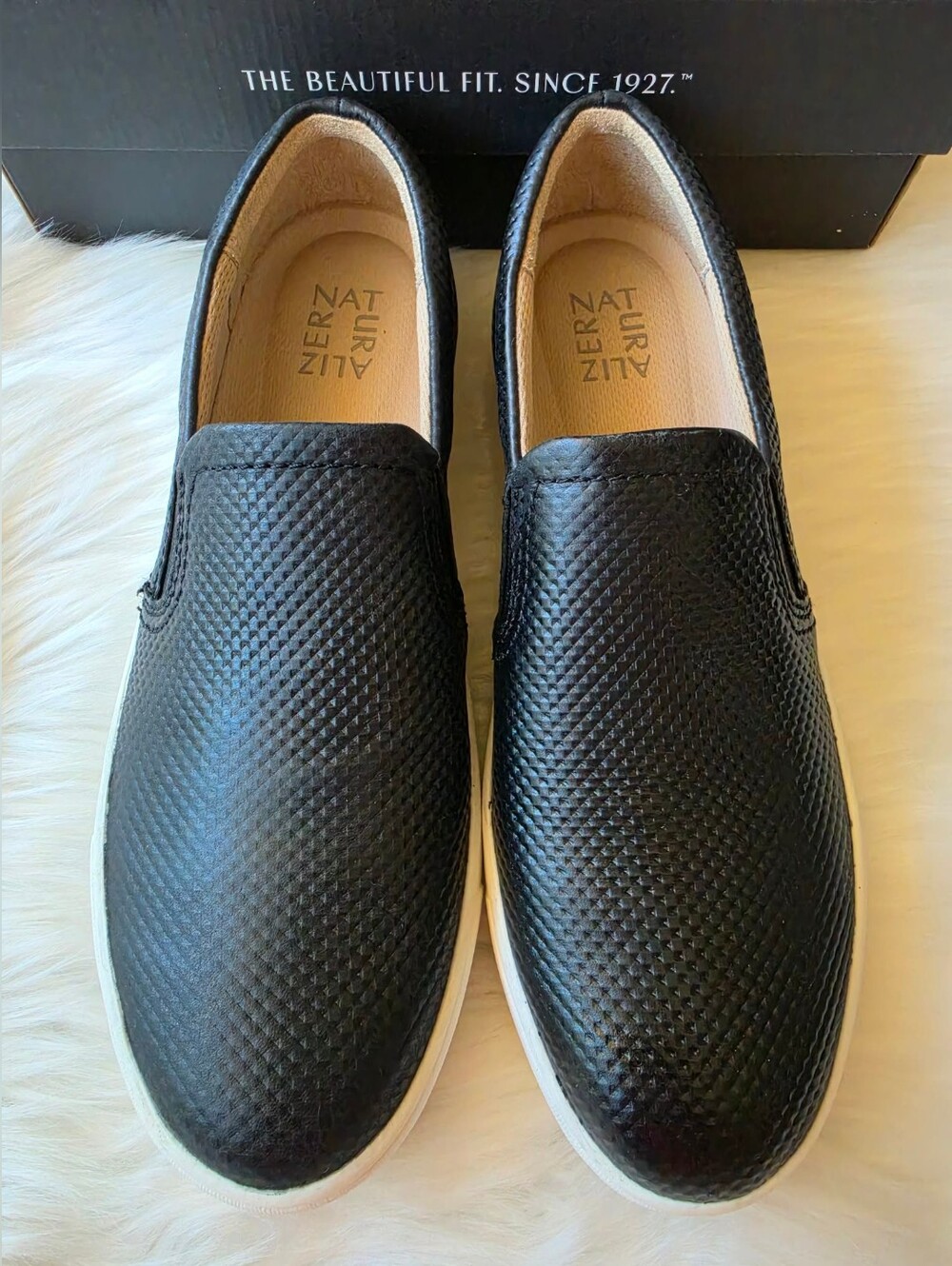 NAT Naturalizer Marianne Slip on Sneaker Shoes (Black Leather) Size 8.5M